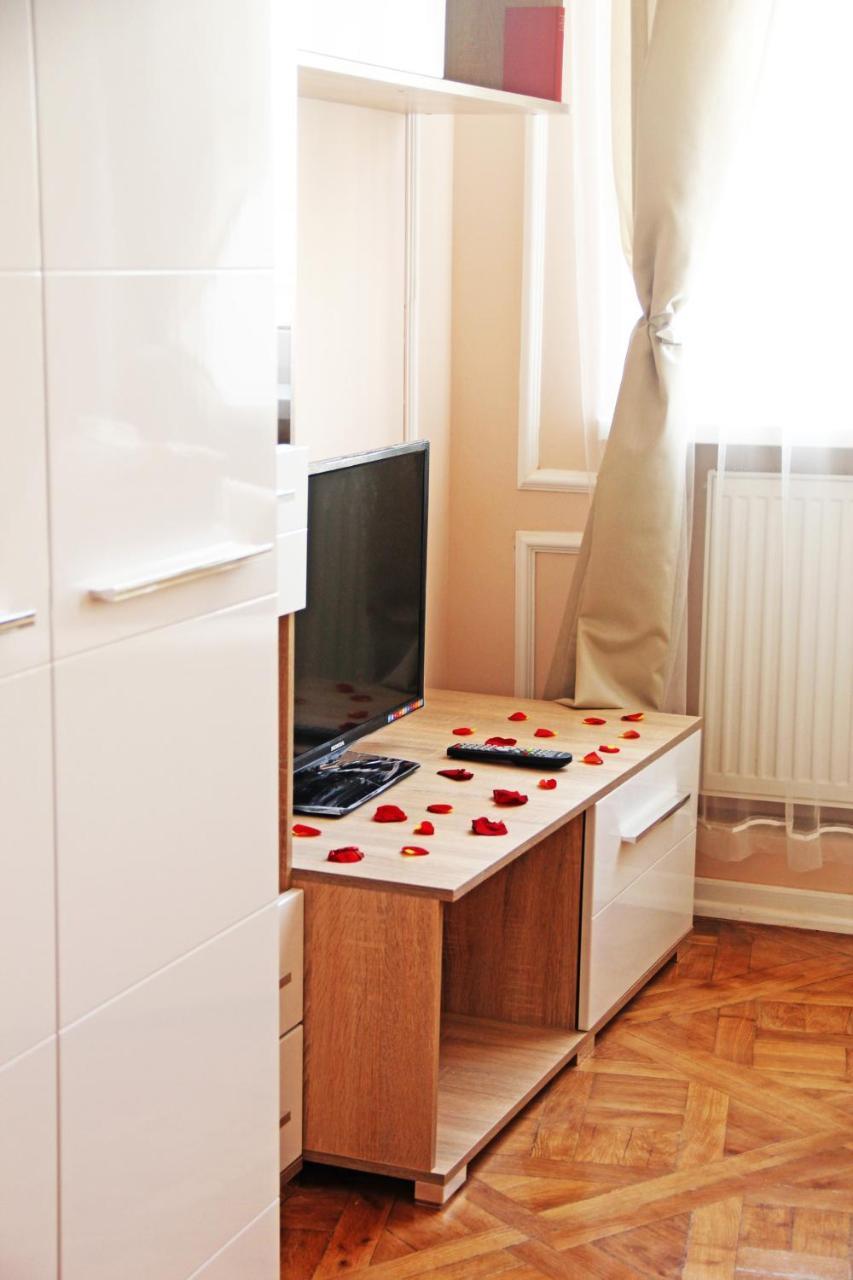 Apartment In The City Center Ivano-Frankivsk Luaran gambar