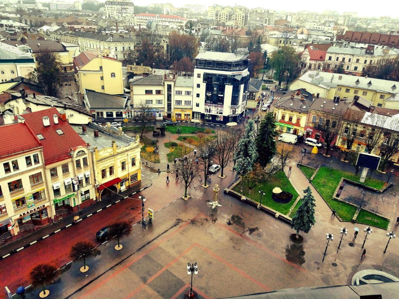 Apartment In The City Center Ivano-Frankivsk Luaran gambar